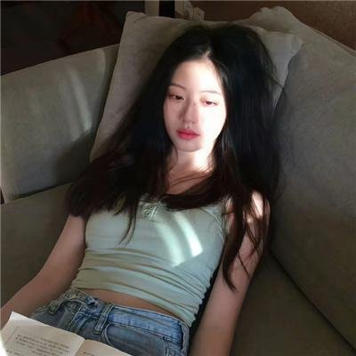 背带短裤丧尸来袭